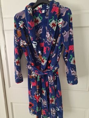 Vera Bradley plush robe with cat design